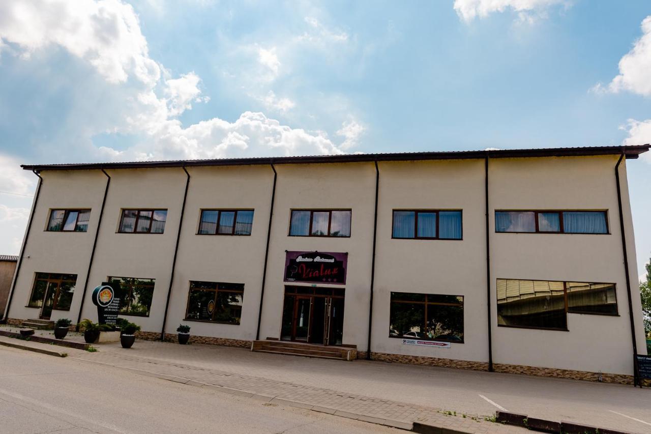 Pensiunea Vialux Бакэу Экстерьер фото